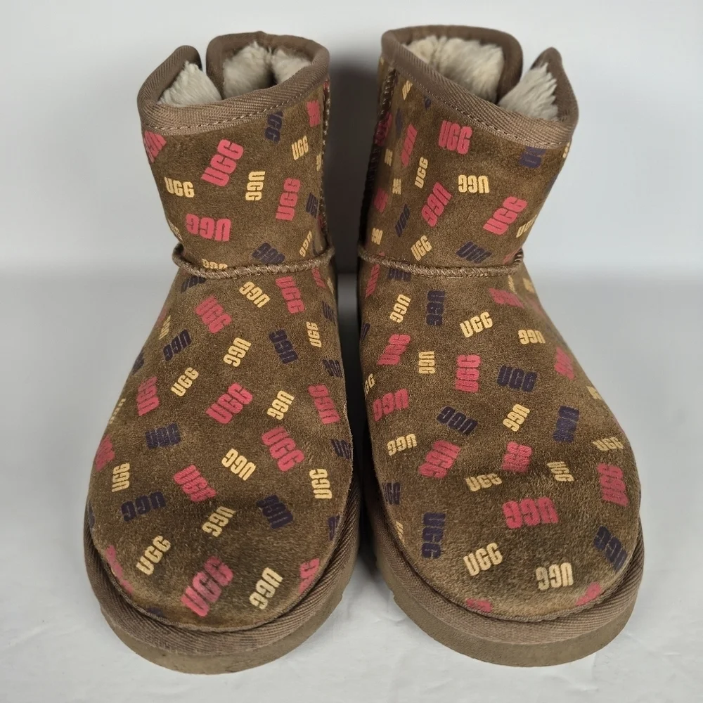 UGG JONA CONFETTI LOGO MINI BOOTS -CHESTNUT SUEDE -UGGPURE LINED - KIDS US 3